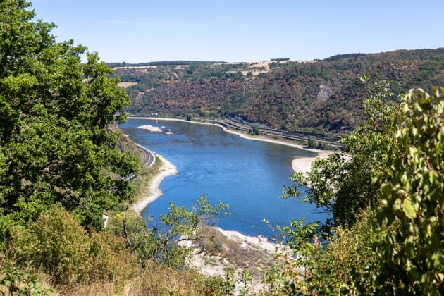 Blick vom Aussichtspunkt Sieben-Jungfrauen-Blick bei Oberwesel auf den Rhein