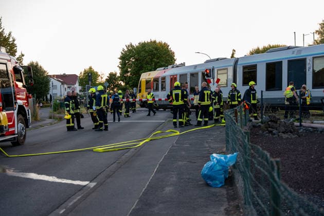 Accident Involving a Train and a Car On the evening of August 11, 2026, an accident occurred in Reichelsheim involving a car and an HLB train. For reasons that remain unclear, the train collided with the car and pushed it several meters along the tracks. The driver was seriouslyand was taken to a hospital by rescue helicopter. Reichelsheim, Hesse, Germa
