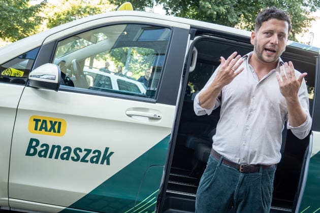 Felix Banaszak, Federal Chair of BÜNDNIS 90 THE GREENS, kicks off his 2026 summer tour under the slogan Taxi Banaszak. Felix Banaszak’s Taxi Banaszak summer tour begins in Berlin, Berlin, Berlin, Germany, at the party headquarters.