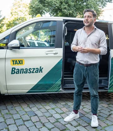 Felix Banaszak, Federal Chair of BÜNDNIS 90 THE GREENS, kicks off his 2026 summer tour under the slogan Taxi Banaszak. Felix Banaszak’s Taxi Banaszak summer tour begins in Berlin, Berlin, Berlin, Germany, at the party headquarters.