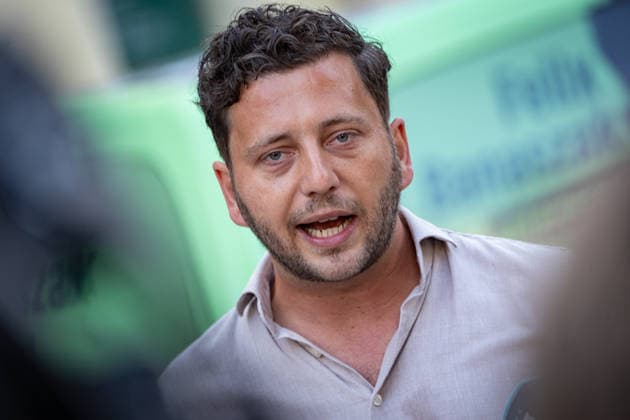 Felix Banaszak, Federal Chair of BÜNDNIS 90 THE GREENS, kicks off his 2026 summer tour under the slogan Taxi Banaszak. Felix Banaszak’s Taxi Banaszak summer tour begins in Berlin, Berlin, Berlin, Germany, at the party headquarters.