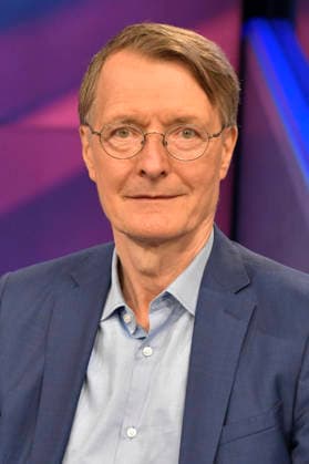 Karl Lauterbach on the ARD talk show *maischberger* at the studio in Berlin-Adlershof, Berlin, August 11, 2026 Foto:xM.xBehrensx xFuturexImagex maischberger1108_6833