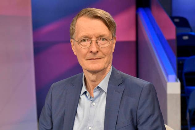 Karl Lauterbach on the ARD talk show *maischberger* at the studio in Berlin-Adlershof, Berlin, August 11, 2026 Foto:xM.xBehrensx xFuturexImagex maischberger1108_6834