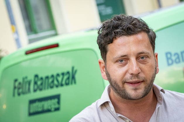 Felix Banaszak, Federal Chair of BÜNDNIS 90 THE GREENS, kicks off his 2026 summer tour under the slogan Taxi Banaszak. Felix Banaszak’s Taxi Banaszak summer tour begins in Berlin, Berlin, Berlin, Germany, at the party headquarters.