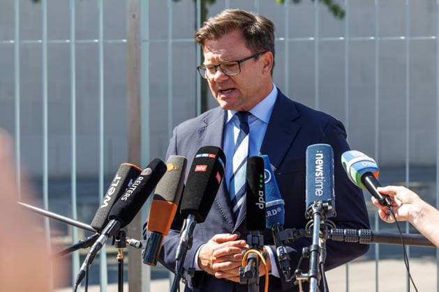 Statement by Carsten Schneider (SPD), Minister for the Environment, Climate Action, Nature Conservation, and Nuclear Safety, in front of the Federal Chancellery in Berlin on August 12, 2026, Berlin, Germany, Federal Chancellery