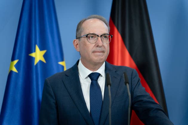 Alexander Dobrindt, on the reform of intelligence service legislation; Berlin, Federal Chancellery, press conference, Federal Minister of the Interior, Alexander Dobrindt; Berlin, Berlin, GER