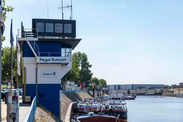 Ruhrort Water Level: Forecast 1.33 m; the previous all-time low is 1.53 m. August 12, 2026, Duisburg ** FOR EDITORIAL USE ONLY ** EDITORIAL USE ONLY ** p Ruhrort Water Level: Forecast at 1.33 m; the previous all-time low is 1.53. August 12, 2026, Duisburg, Germany, North Rhine-Westphalia (NRW), Duisburg. Copyright DanielxAttia Copyright: DanielxAttia doc874jxm5rllt18zho296n ,EDITORIAL USE ONLY Copyright: DanielxAttia