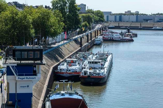 Ruhrort Water Level: Forecast 1.33 m; the previous all-time low is 1.53 m. August 12, 2026, Duisburg ** FOR EDITORIAL USE ONLY ** EDITORIAL USE ONLY ** p Ruhrort Water Level: Forecast at 1.33 m; the previous all-time low is 1.53. August 12, 2026, Duisburg, Germany, North Rhine-Westphalia (NRW), Duisburg. Copyright DanielxAttia Copyright: DanielxAttia doc874jxnh5jdg1fbibkgic ,EDITORIAL USE ONLY Copyright: DanielxAttia