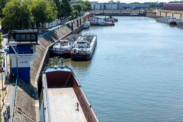 Ruhrort Water Level: Forecast 1.33 m; the previous all-time low is 1.53 m. August 12, 2026, Duisburg ** FOR EDITORIAL USE ONLY ** EDITORIAL USE ONLY ** p Ruhrort Water Level: Forecast at 1.33 m; the previous all-time low is 1.53. August 12, 2026, Duisburg, Germany, North Rhine-Westphalia (NRW), Duisburg. Copyright DanielxAttia Copyright: DanielxAttia doc874jxnjf2chjlxtve8e ,EDITORIAL USE ONLY Copyright: DanielxAttia