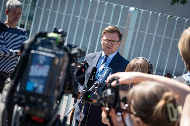 Federal Environment Minister Carsten Schneider makes a statement to the press following a cabinet meeting at the Federal Chancellery regarding the current heat wave in the summer of 2026. Statement by Federal Environment Minister Carsten Schneider in front of the Federal Chancellery, Berlin, Germany. Federal Chancellery