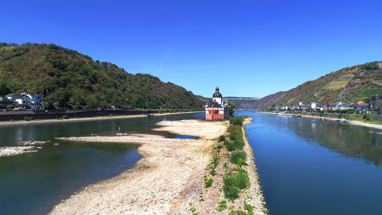 Germany, Kaub, August 12, 2026 Kaub is a town on the Rhine in the Rhein-Lahn district of Rhineland-Palatinate. Kaub is best known for Pfalzgrafenstein Castle, located on the Rhine. Photo: Pfalzgrafenstein Castle during low water levels on the Rhine. For your archive. For your archive.