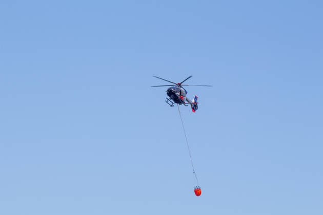 Plauen Police Helicopters Assist in Firefighting Efforts During a Wildfire in Plauen Plauen, Meßbach, Messbach, Vogtland, Saxony, wildfire, vegetation fire, fire department, Copyright: xEHLxMediax 20260812_plauen-waldbrand-hubschrauber_4