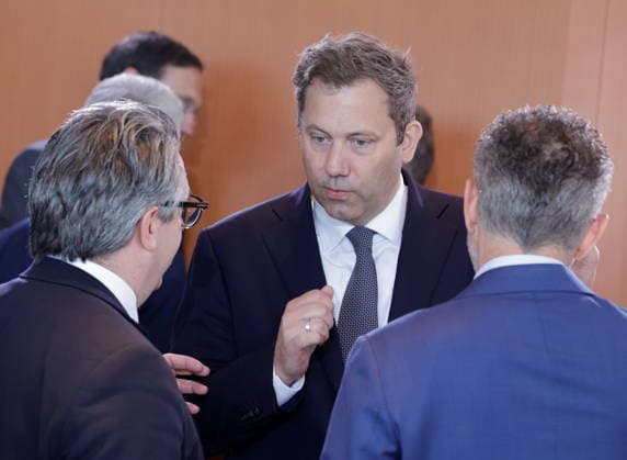 Lars Klingbeil (SPD), Federal Minister of Finance, Vice Chancellor, and SPD Federal Chairman, Germany, Berlin, Federal Chancellery. At its 55th meeting on August 12, 2026, the Federal Cabinet will address, among other matters, the draft bill to introduce an early retirement pension.
