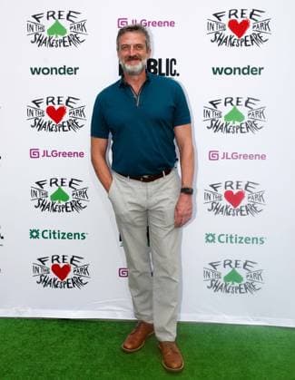 New York, NY, Aug. 11: Raúl Esparza at the opening night celebration of Free Shakespeare in the Park’s *The Winter’s Tale* on August 11, 2026. Credit: AdMedia USA  - ZUMAa123 20260812_zaa_a123_054 Copyright: xCamaraxPorterx