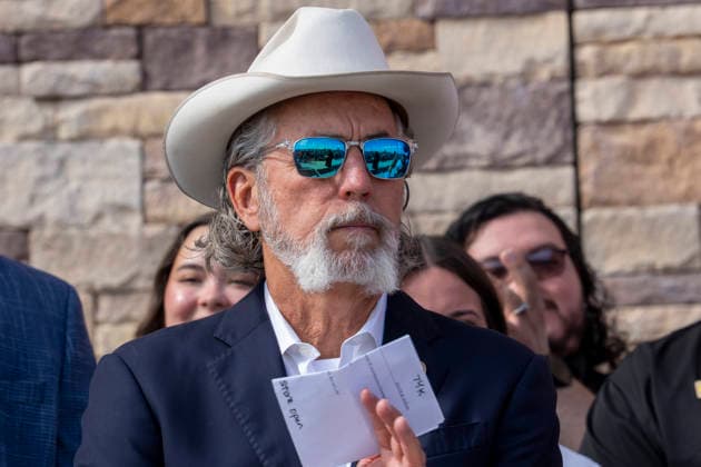 August 12, 2026, San Marcos, Tx, United States: Buc-ee s founder ARCH BEAVER APLIN greets customes in the 74,000 foot Buc-ee s convenience store in San Marcos, Texas after Gov. Greg Abbott (not shown) spoke to the crowd during the opening of Buc-ee s convenience store in San Marcos, Texas on August 12, 2026. The store features beaver-themed merchandise, lots of food choices and 124 gas pumps. San Marcos United States  - ZUMAd150 20260812_znp_d150_006 Copyright: xBobxDaemmrichx