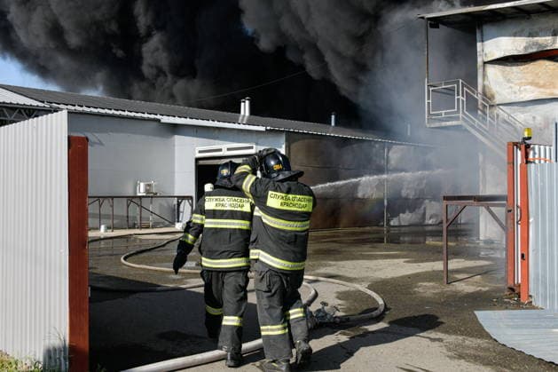 RUSSIA, KRASNODAR REGION - AUGUST 12, 2026: Employees of the Russian Emergencies Minsitry respond to a fire at a warehouse storing plastic products in the village of Lenina, southeast of Krasnodar. The fire covering an area of 2.2 thousand sq m has been contained Russia  - ZUMAt113 20260812_zaa_t113_375 Copyright: xRomanxSokolovx