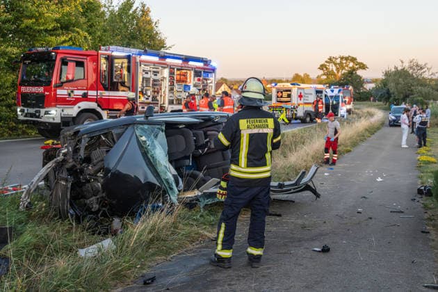 Altshausen: Serious Traffic Accident—Head-On Collision on the L 286 from Althausen toward Ostrach, Upper Swabia; Seriously Injured; Rescue Helicopter on the Scene. Serious Traffic Accident—Head-On Collision on the L 286 from Althausen toward Ostrach, Upper Swabwith seriously injured victims; rescue helicopter deployed; injured victims had to be extricated Copyright: xEibner-Pressefotox EP_EER