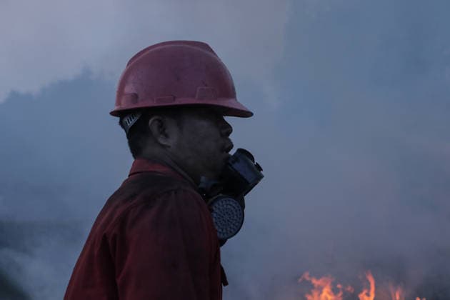 Peatland Fire In South Sumatra Members of the Manggala Agni team work to extinguish a fire at a peatland site in Palm Raya Village, Inderalaya District, South Sumatra, on August 13, 2026. Inderalaya Indonesia  Copyright: xSigitxPrasetyax originalFilename: prasetya-notitle260813_np8IZ.jpg