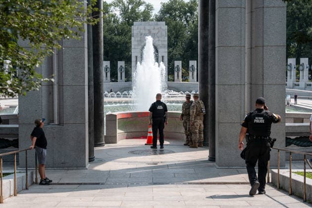 August 13, 2026, Washington, District of Columbia, United States: Vandals poured bubble soap and painted graffiti on the World War II Memorial in Washington, D.c. on August 13, 2026. Washington United States - ZUMAl312 20260813_znp_l312_014 Copyright: xAndrewxLeydenx