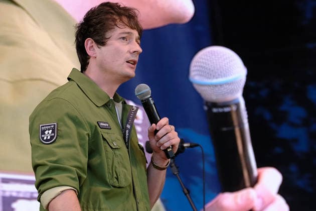 August 13, 2026, Williamscot, Oxfordshire, United Kingdom: British stand up comedian and compere Matt Bragg performs live on stage at Fairport s Cropredy Convention. Matt Bragg is the son of television warm up act Bobby Bragg, He has supported comedians Ricky Gervais, Harry Hill, Lloyd Griffith, Jason Manford and John Bishop. He was runner up in Leicester Mercury™s Comedian of The Year 2020. He is based in the midlands. Williamscot United Kingdom - ZUMAs197 20260813_aaa_s197_186 Copyright: xDawnxFletcher-Parkx