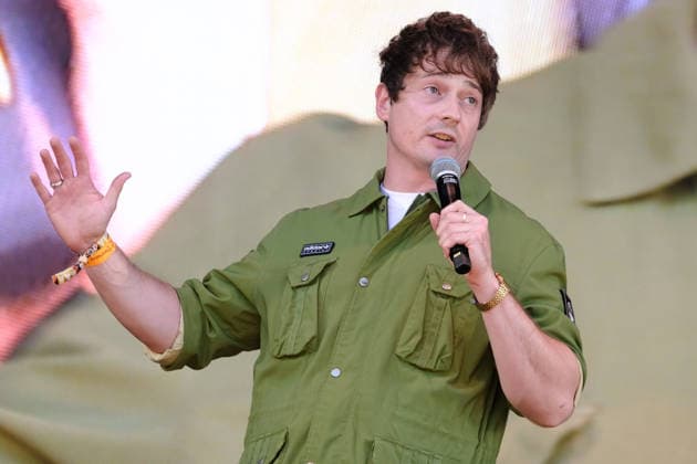 August 13, 2026, Williamscot, Oxfordshire, United Kingdom: British stand up comedian and compere Matt Bragg performs live on stage at Fairport s Cropredy Convention. Matt Bragg is the son of television warm up act Bobby Bragg, He has supported comedians Ricky Gervais, Harry Hill, Lloyd Griffith, Jason Manford and John Bishop. He was runner up in Leicester Mercury™s Comedian of The Year 2020. He is based in the midlands. Williamscot United Kingdom - ZUMAs197 20260813_aaa_s197_198 Copyright: xDawnxFletcher-Parkx