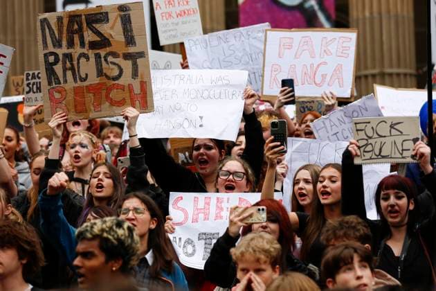 Students Protest Against One Nation in Melbourne, Australia – 13 Aug 2026 Protesters chant slogans during the rally. Thousands of university and high school students marched through Melbourne’s CBD as part of a nationwide student protest against Pauline Hanson and One Nation. Organisers said the action was aimed at opposing the party’s policies and political views and raising concerns about the growing support for One Nation. The protest comes as One Nation campaigns in Victoria ahead of the 2026 Victorian state election, with Hanson leading the party’s campaign. Melbourne Australia Copyright: xYexMyoxKhantx xSOPAxImagesx Ye-Myo-Khant-1441822