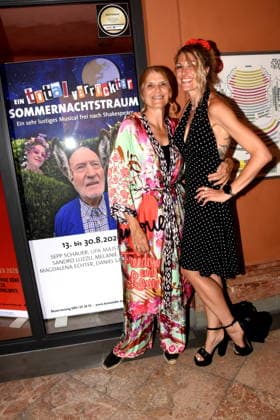 Corinna Binzer, actress; daughter Miriam; Munich, August 13, 2029; Bayerischer Hof; comedy premiere; *A Totally Crazy Midsummer Night s Dream*; photo: Munich