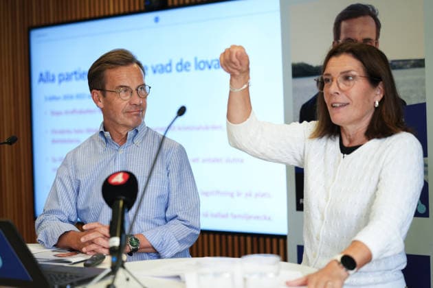 STOCKHOLM, SWEDEN, August 14, 2026: Karin Enström (M), party secretary of the Moderate Party, and party leader Ulf Kristersson (M), during a press conference where they presented the results of the Moderate Party’s campaign promises for this term of office and the impact they have had on Sweden STOCKHOLM, SWEDEN x10658x  Copyright: xMagnusxLejhall TTx PRESSTRÄFF MODERATERNA OM VALLÖFTEN FYdXbel_kZ4