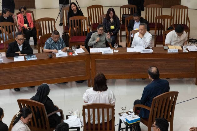August 14, 2026, Manila, Metro Manila, Philippines: The Philippine Truth Commission, composed of human rights workers and clergy people, hosts its first public truth-telling session, this morning of August 14 in the Pope Pius XII Center in Manila. The commission discussed the case of Raymart Siapo, a 19 year victim of the former Duterte AdministrationÃ¢â‚¬â ¢s Ã¢â‚¬ËœWar on Drugs. According to Luzviminda Siapo, the mother of Raymart who spoke before the commission, his son was abducted and killed by 14 unidentified individuals. Manila Philippines - ZUMAp220 20260814_zip_p220_017 Copyright: xCharlesxPerezx