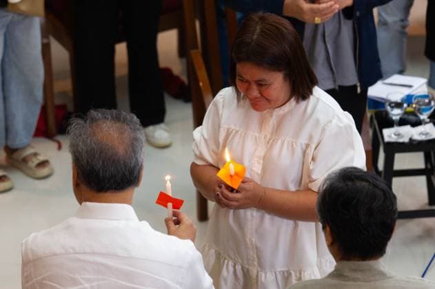 Philippine Truth Commission holds first public truth-telling session MANILA, PHILIPPINES, AUGUST 14, 2026: The Philippine Truth Commission holds its first public truth-telling session at the Pope Pius XII Catholic Center in Manila, focusing on the case of Raymart Siapo, a 19-year-old victim of the former Duterte administration™s War on Drugs. Raymart™s mother, Luzviminda Siapo, testified before the commission, saying her son was abducted and killed by 14 unidentified individuals. The session marked the opening of the commission™s public proceedings on alleged abuses linked to the anti-drug campaign. Manila Philippines Copyright: x xCharlesxEdmonxS.xPerezx xJNAxPressx