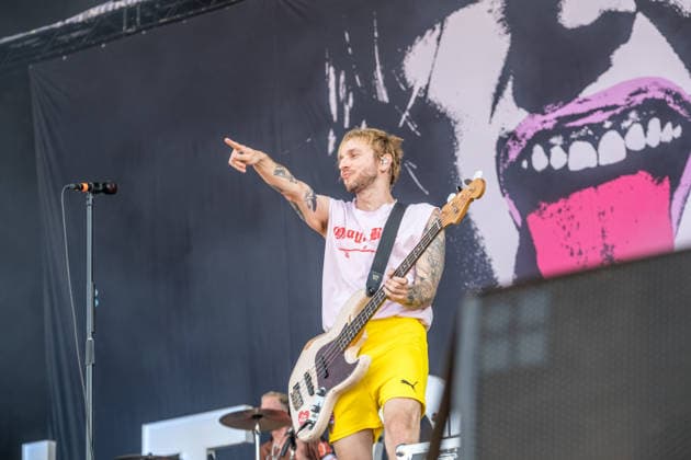 Day One at Highfield 2026, the band Itchy kicks off the festival at Störmthaler See near Leipzig Vocals, guitar, electric bass: Sibbi Sebastian Hafner Vocals, electric bass, guitar: Panzer Daniel Friedl Drums, vocals: Max Max Zimmer Since 2011: Highfield 2026 Itchy