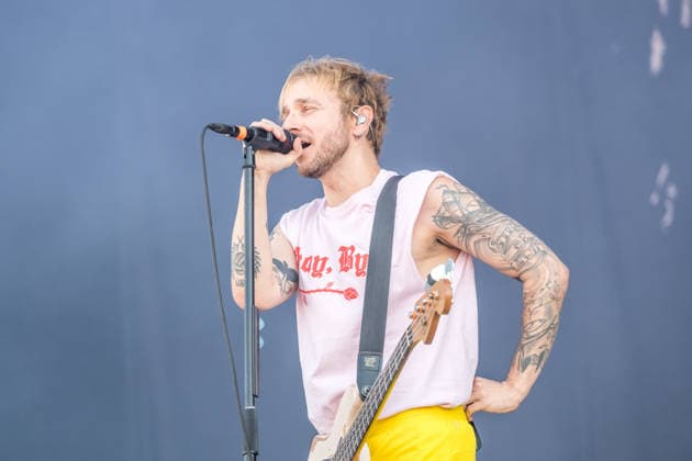 Day One at Highfield 2026, the band Itchy kicks off the festival at Störmthaler See near Leipzig Vocals, guitar, electric bass: Sibbi Sebastian Hafner Vocals, electric bass, guitar: Panzer Daniel Friedl Drums, vocals: Max Max Zimmer Since 2011: Highfield 2026 Itchy