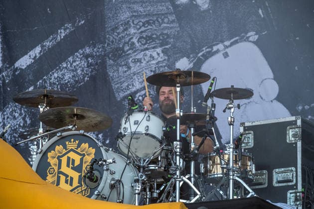 The German punk rock band Sondaschule on the Main Stage at Highfield 2026: Vocals: Costa Cannabis; Tim Kleinrensing: Guitar, Vocals: Chemokeule, Mirko Klautmann; Bass: Matthias Richter (since 2013); Trombone: Chris Altmann (since 2006); Guitar: Phillip FaF Pfaff (since 2022); Highfield 2026, Day 1: Sondaschule