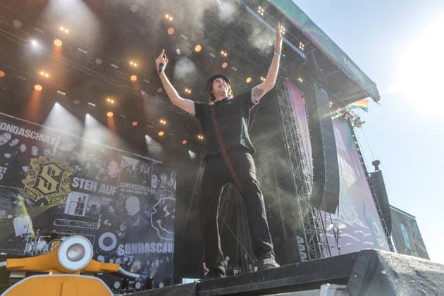 The German punk rock band Sondaschule on the Main Stage at Highfield 2026: Vocals: Costa Cannabis; Tim Kleinrensing: Guitar, Vocals: Chemokeule, Mirko Klautmann; Bass: Matthias Richter (since 2013); Trombone: Chris Altmann (since 2006); Guitar: Phillip FaF Pfaff (since 2022); Highfield 2026; Sondaschule