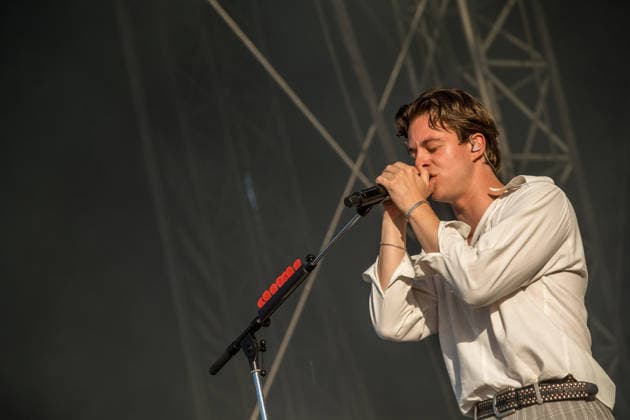 The indie pop band Giant Rooks: Vocals, guitar, percussion: Frederik Rabe; guitar: Finn Schwieters; drums: Finn Thomas; synthesizer, piano: Jonathan Wischniowski; electric bass: Luca Göttner at Highfield 2026. Highfield 2026, Day 1: Giant Rooks