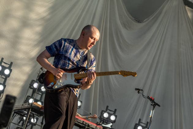 The indie pop band Giant Rooks: Vocals, guitar, percussion: Frederik Rabe; guitar: Finn Schwieters; drums: Finn Thomas; synthesizer, piano: Jonathan Wischniowski; electric bass: Luca Göttner at Highfield 2026. Highfield 2026, Day 1: Giant Rooks