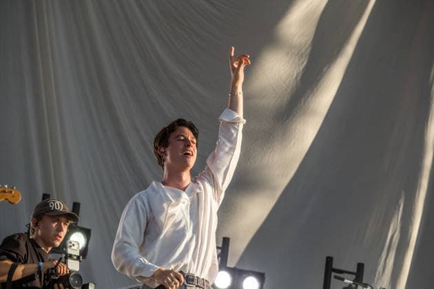 The indie pop band Giant Rooks: Vocals, guitar, percussion: Frederik Rabe; guitar: Finn Schwieters; drums: Finn Thomas; synthesizer, piano: Jonathan Wischniowski; electric bass: Luca Göttner at Highfield 2026. Highfield 2026, Day 1: Giant Rooks