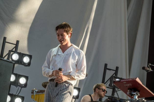 The indie pop band Giant Rooks: Vocals, guitar, percussion: Frederik Rabe; guitar: Finn Schwieters; drums: Finn Thomas; synthesizer, piano: Jonathan Wischniowski; electric bass: Luca Göttner at Highfield 2026. Highfield 2026, Day 1: Giant Rooks