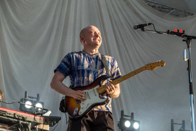 The indie pop band Giant Rooks: Vocals, guitar, percussion: Frederik Rabe; guitar: Finn Schwieters; drums: Finn Thomas; synthesizer, piano: Jonathan Wischniowski; electric bass: Luca Göttner at Highfield 2026. Highfield 2026, Day 1: Giant Rooks