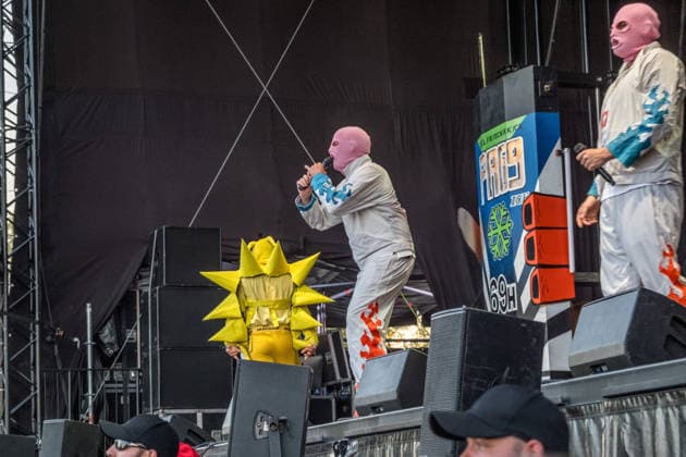 The Berlin hip-hop rap trio PA69—consisting of DJ Dope, Rabatto, and Turbogianni—performed on the first day of Highfield 2026 at Störmthaler See. Highfield 2026 Day 1: PA69