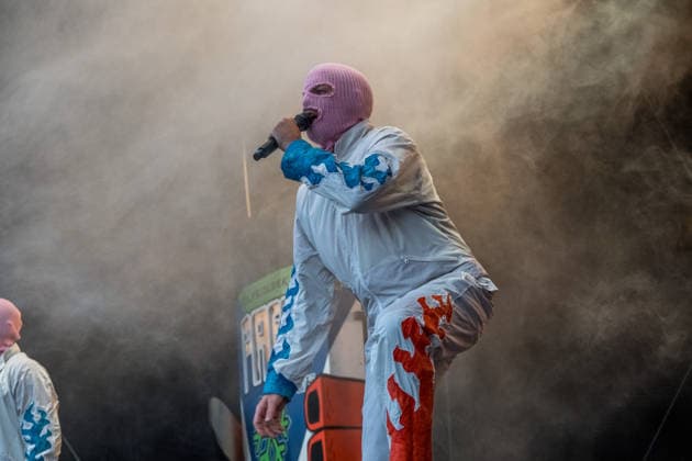 The Berlin hip-hop rap trio PA69—consisting of DJ Dope, Rabatto, and Turbogianni—performed on the first day of Highfield 2026 at Störmthaler See. Highfield 2026 Day 1: PA69
