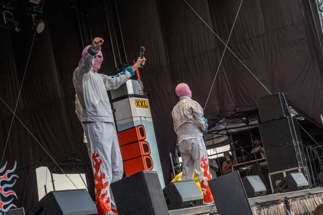 The Berlin hip-hop rap trio PA69—consisting of DJ Dope, Rabatto, and Turbogianni—performed on the first day of Highfield 2026 at Störmthaler See. Highfield 2026 Day 1: PA69