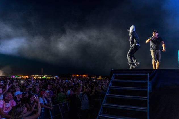 The Berlin-based rap, hip-hop, and trap band BHZ at the Highfield Festival 2026 on Lake Störmthal near Großpösna. The current BHZ lineup for 2026 consists of * Longus Mongus (rapper) * Ion Miles (rapper) * Monk (rapper) * Big Pat (rapper) * MotB (producer) * Sami (producer) * Themba (producer) Highfield 2026 Day 1 BHZ