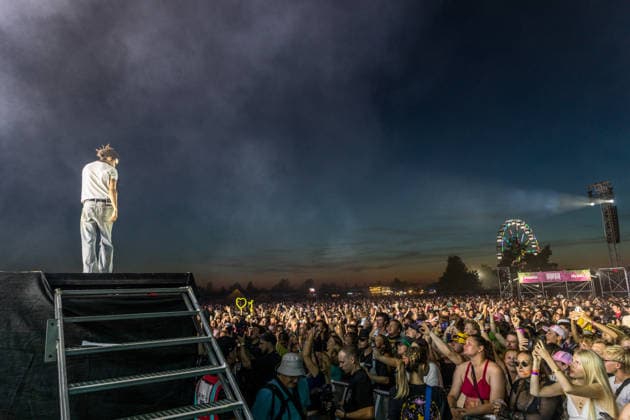The Berlin-based rap, hip-hop, and trap band BHZ at the Highfield Festival 2026 on Lake Störmthal near Großpösna. The current BHZ lineup for 2026 consists of * Longus Mongus (rapper) * Ion Miles (rapper) * Monk (rapper) * Big Pat (rapper) * MotB (producer) * Sami (producer) * Themba (producer) Highfield 2026 Day 1 BHZ