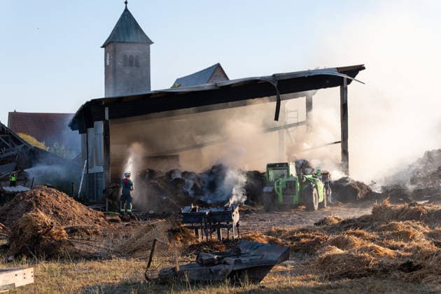 Warehouse Completely Destroyed by Fire; 59-Year-Old Man Seriously Injured While Trying to Extinguish the Blaze; Rescue
