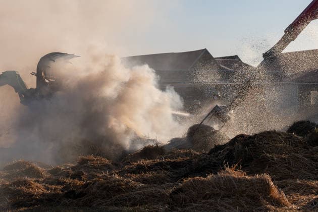 Warehouse Completely Destroyed by Fire; 59-Year-Old Man Seriously Injured While Trying to Extinguish the Blaze; Rescue