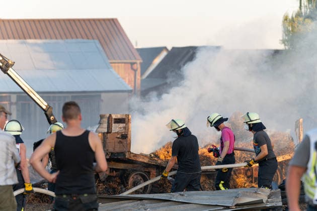 Warehouse Completely Destroyed by Fire; 59-Year-Old Man Seriously Injured While Trying to Extinguish the Blaze; Rescue