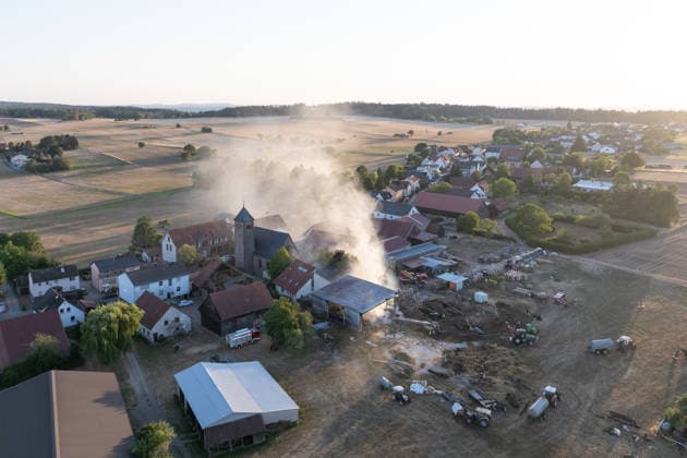 Warehouse Completely Destroyed by Fire; 59-Year-Old Man Seriously Injured While Trying to Extinguish the Blaze; Rescue