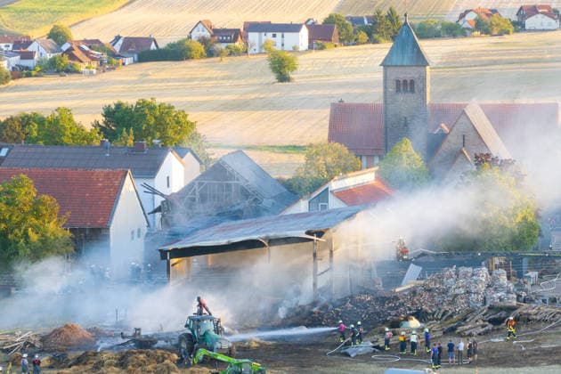 Warehouse Completely Destroyed by Fire; 59-Year-Old Man Seriously Injured While Trying to Extinguish the Blaze; Rescue
