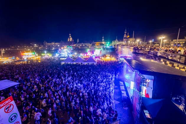 Dresden City Festival The Dresden City Festival attracts tens of thousands of visitors every year at TanzAREAL on the Königsufer in Dresden, Saxony, Germany